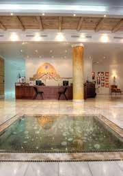 Εγκαταστάσεις - παροχές Στο Galini Wellness Spa & Resort λειτουργούν εστιατόριο, μπαρ, αίθουσα TV, δωρεάν Wi-Fi, πάρκινγκ, καθώς και γήπεδα για αθλοπαιδιές και παιδική χαρά-παιδική απασχόληση.