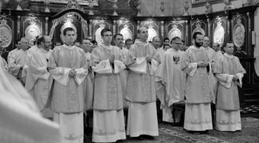 Virtuti et Musis 7 Diakonsko posvečenje 2014 Gašper Mauko nedeljo, 26. oktobra 2014, smo bili v stolnici sv.