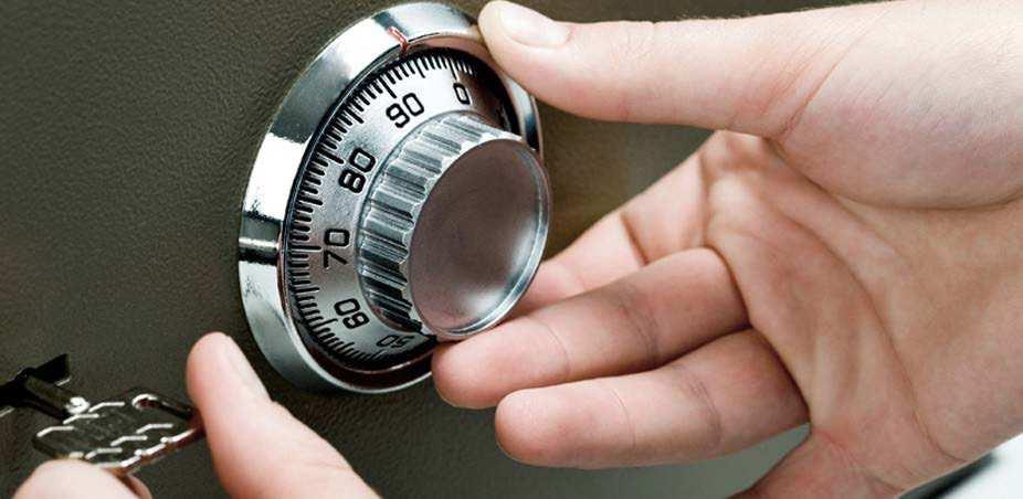 SAFE DEPOSIT BOXES Safe deposit boxes are available in rooms without charge.