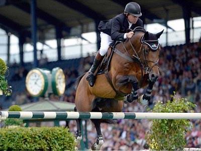3.11 Ιππασία Η ιππασία είναι ένα από τα παλιότερα ολυμπιακά αθλήματα, αφού μπήκε στις Ολυμπιάδες το 1900 στο Παρίσι. Από το 1912 διεξάγεται συνεχώς.