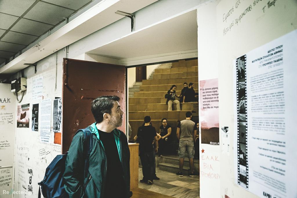 ...τα πολύ όμορφα μέρη συνήθως έχουν και μια θλίψη rejected: Ποια είναι η "Γρανάδα"; Γ.Κ.