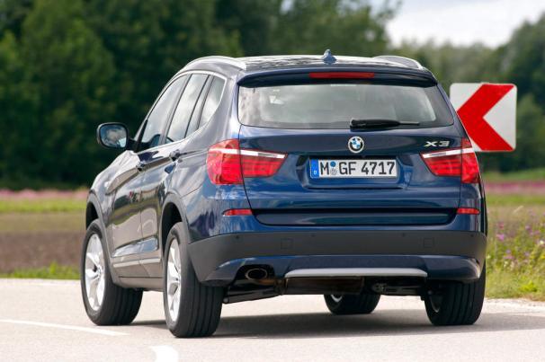BMW X3 Οι top εκδόσεις βενζίνης και πετρελαίου είναι 3.000 κυβικών.