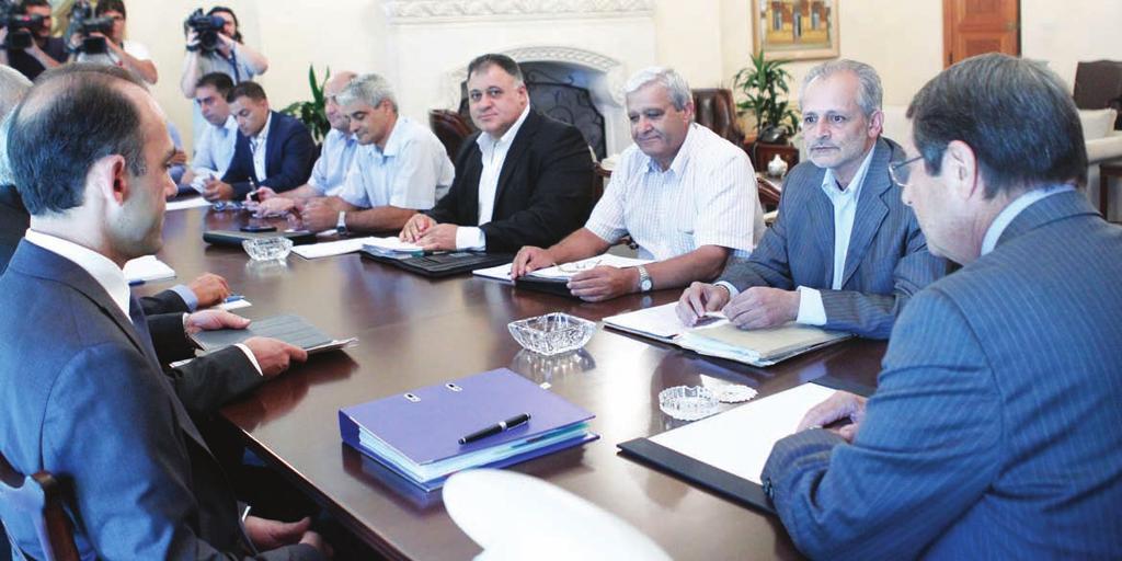 ERG_8-9_inn_8 & 9 9/1/15 11:20 AM Page 1 8 ΟΙΚΟΝΟΜΙΑ - ΚΟΙΝΩΝΙΑ ΕΡΓΑΤΙΚΗ ΦΩΝΗ ΤΕΤΑΡΤΗ 2 ΣΕΠΤΕΜΒΡΙΟΥ 2015 ΟΥπουργός Οικονομικών Χάρης Γεωργιάδης δήλωσε μετά τη συνεδρία του σώματος, πως πρόκειται για