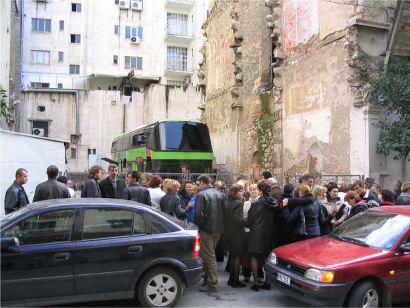 Ταξιδιωτικό πρακτορείο στην υπο-περιοχή μελέτης μεταξύ των οδών Πειραιώς και Αγ. Κωνσταντίνου. Πηγή: Noussia, Α., Lyons, Μ.