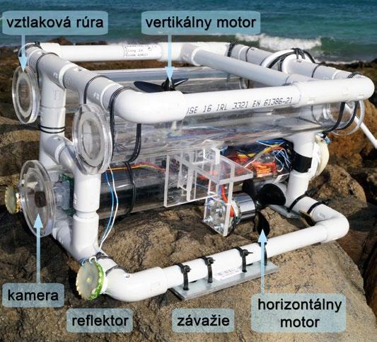 Ak sa niektorý z motorov netočí požadovaným smerom, vymeníme ľubovoľné dva z troch vstupov motora.