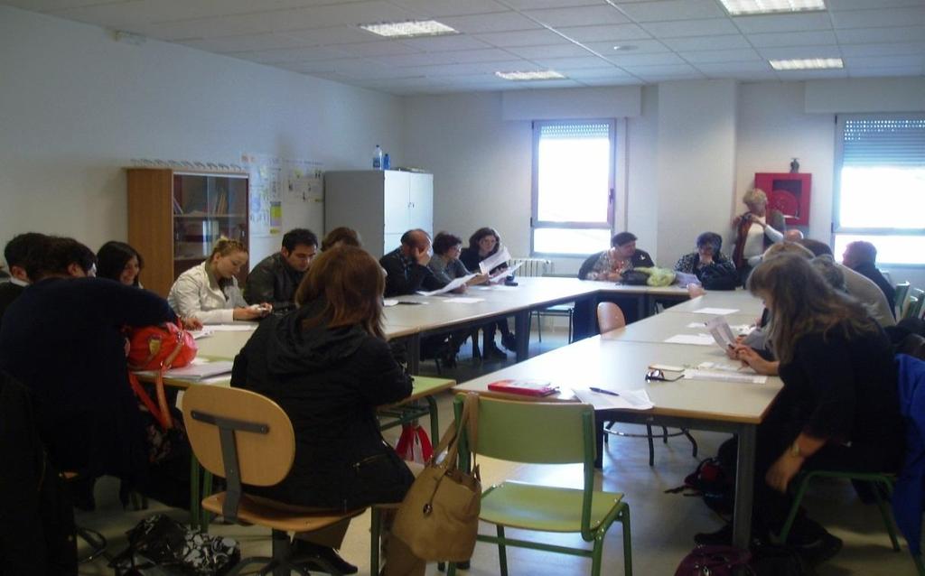 Ρζμπτθ 19/4/12 Συγκεντρωκικαμε ςτο ςχολείο για να πάμε ςε μια κοντινι πόλθ κακϊσ θ εκδρομι μασ ςτα νθςιά Cies είχε δυςτυχϊσ ακυρωκεί λόγω τθσ κακοκαιρίασ.