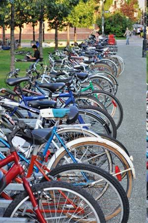 Μετακίνηση Ενθάρρυνση της χρήσης ΜΜΜ & ποδηλάτου Λιγότεροι ρύποι