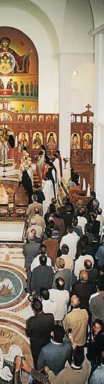 Αρχιεπίσκοπος Ετνα κ. Χρυσόστομος μετὰ τοῦ Θεοφιλ. Επισκόπου Φωτικῆς κ.