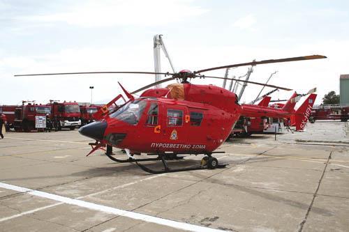 Εικόνα 20: ΒΚ 117C1 Πηγή: http://www.fireservice.gr 9.5.3.2 AS-332 L1 Super Puma Έχει πλήρωμα τεσσάρων ατόμων, ταχύτητα 120 Knots και εμβέλεια 4 ώρες.
