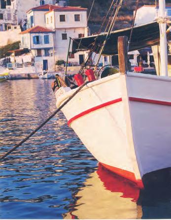 Όλοι μαγεύονται μπροστά σ ένα ηλιοβασίλεμα. Ίσως γιατί μπορούν να διακρίνουν στον ουρανό όλα τα χρώματα της ίριδας ή επειδή τελειώνει η μέρα.