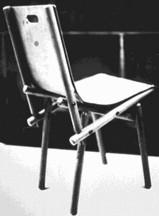 τονίζει την υλική υπόστασή τους Η αλλαγή της