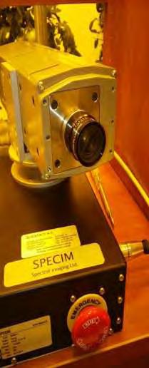 (Rg,i, σε Wm -2 ) μετρήθηκε μέσω πυρανόμετρων (model SKS 1110, Skyeinstruments, Powys, U.K.) τα οποία ήταν τοποθετημένοι σε απόσταση 2m από το έδαφος.