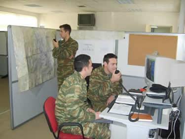 Ελέγχου ο Διοικητής παρακολουθεί την άσκηση. Δεν έχει δυνατότητα από αυτό το σταθμό να ελέγχει τις δυνάμεις.