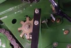 45 /BA/Bedienung /R undballenpr esse/garnbi ndung C omprima/schneidmesser der Gar nbi ndeeinrichtung einstellen_bil d_c ompr ima @ 344\mod_43323948284_85.docx @ 259759 @ @ Pos: 50.