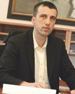 ELGO, december 2010 29 Predstavljamo se PodroËje uëinkovite rabe energije mi je v krvi mag. Renata Kriænar V Gorenjskih elektrarnah so v letoπnjem letu praznovali 60.