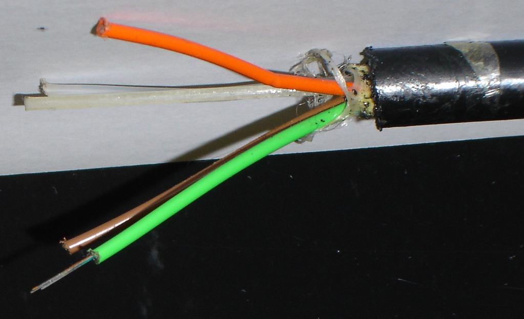 Različiti kabeli 0,2 20,2 6 0,3 00,4 8 0,1 10,2 4 veze malih