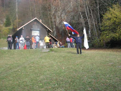 Slovenski gorniški klub Skala nedelja, 21. september 2014 Drugi skalaški letni triatlon in piknik Skale Triatlon se bo odvijal na področju Karavank nad Dovjem. Potek triatlona: 9.