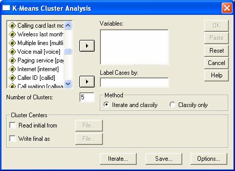 calcule, el utilizează distanţa euclidiană iar standardizarea prealabilă a variabilelor este importantă. Pentru considerarea altor distanţe se va apela procedura Hierarchical Cluster.