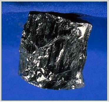 9. ЦВРСТИ ГОРИВА 9.2. Јаглени Антрацит. Од геолошки аспект антрацитот е најстар јаглен.