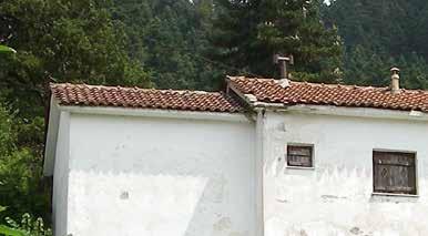 Στη συνέχεια κάθισε για φαγητό, στο μαγαζί του Γιάννη όπου είχαμε τραπέζι για μνημόσυνο χωριανού μας, μίλησε με χωριανούς μας και έφυγε με τις καλύτερες εντυπώσεις.