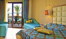 Exclusive family winter holidays E XCLUSIV E F AMILLY W INTER HOLIDAY S ΠΑΛΑΙΟΣ ΠΑΝΤΕΛΕΗΜωΝ MEDITERRANEAN VILLAGE 5* LUX ΠΑΡΑΛΙΑ