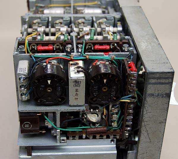 1 9. AM ja FM detektorid IRO0070 Kõrgsageduslik signaalitöötlus Demodulaator Eraldab moduleeritud signaalist