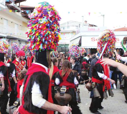 Στάση στα Φάρσαλα, ονομαστά για τον περίφημο χαλβά τους και συνεχίζουμε για την κοντινή Λάρισα όπου εγκατάσταση στο GRECOTEL LARISSA IMPERIAL 5* Lux.