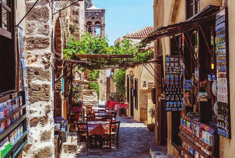 Περνώντας από Αμφιλοχία και από τη γραφική Βόνιτσα καταλήγουμε στην υπέροχη Λευκάδα και στη Νικιάνα στο πολυτελέστατο IONIAN BLUE HOTEL & SPA 5* Lux, που μας καλωσορίζει να απολαύσουμε μαζί αυτές τις