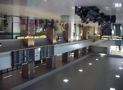 Otopeni Aerogara plecări zona publică .3.