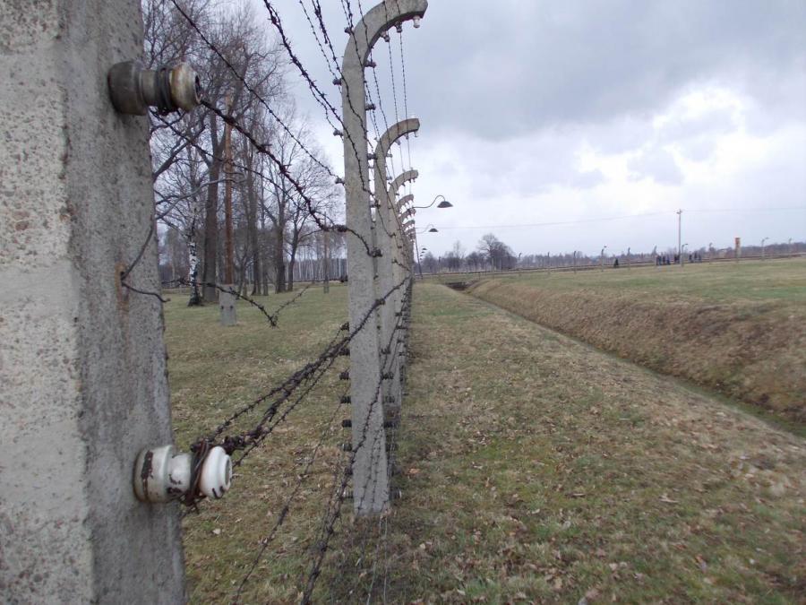 Επέκταση στρατοπέδου Auschwitz. Στρατόπεδο Birkenau Χωρητικότητα 200.