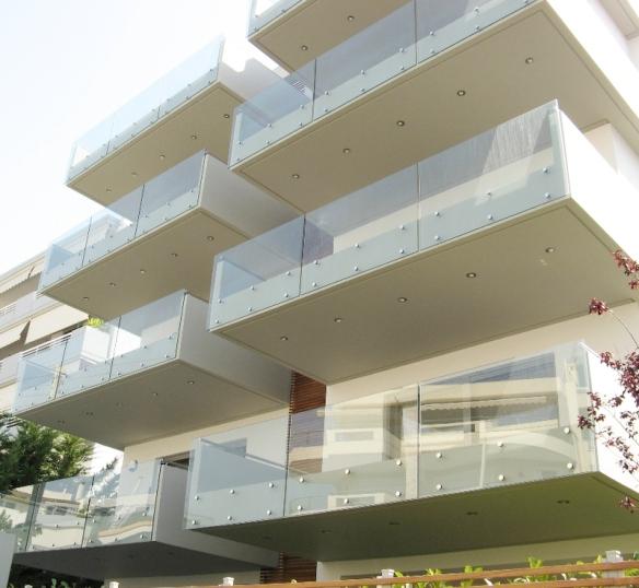 ΓΥΑΛΙΝΑ ΣΤΗΘΑΙΑ GLASS PARAPETS Με