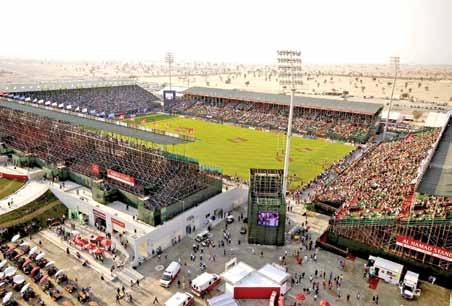 هذا العام يعود 16 من كبار فرق الرجبي من حول العالم المتاع الجماهير مع أمل أن تكون مباريات 2011/2010 هي األفضل. www.uaera.ae/english/index.