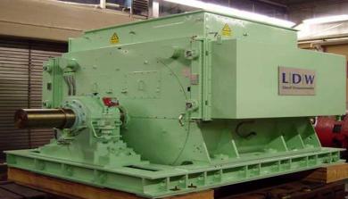 SINHRONI GENERATORI Turbogeneratori se koriste u termoelektranama i nuklearnim elektranama i grade se do snaga 2000 MVA i napona do 27 kv Hidrogeneratori se primenjuju u hidroelektranama i grade za