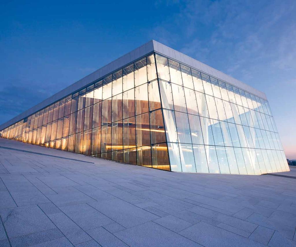 Referencie Budova opery v Oslo Výnimočná budova s výhľadom na Severné more sa stala domovom nórskeho národného baletu a opery Domov nórskej národnej opery a baletu stojí v lokalite bývalých dokov na