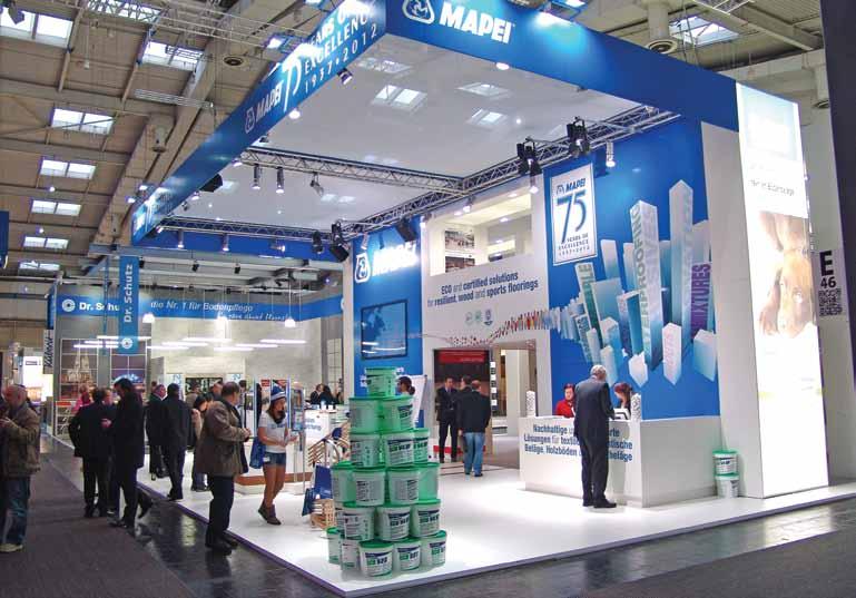 Zástupcov slovenskej pobočky Mapei potešilo, že mohli v stánku privítať obchodných partnerov zo Slovenska, ktorí na Domotex zavítali.
