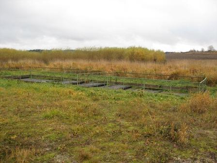 Puhastunud reovesi septikust suunati talvel kahte kogumistiiki. Suvel pumbati reovesi kogumistiikidest paju kasvatusalale.