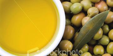 Külmpressitud oliiviõli on roheka või kollaka värvusega. Parimad neist õlidest kannavad nimetust virgin või extra virgin.