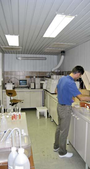 Kot sem že omenil, projektiranje običajno poteka po naslednjem vrstnem redu: naša družba Slovenija projekt izdela arhitekturo, tehnološke načrte, dizajn projekt, projekte inštalacij pa običajno