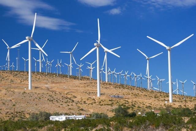 Δηθφλα 1.αηνιηθφ πάξθν Τπνινγίδεηαη φηη ην πνζνζηφ ηεο ειηαθήο ελέξγεηαο πνπ κεηαηξέπεηαη ζε αηνιηθή είλαη γχξσ ζην 1-2%.