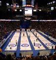 234 Κέρλινγκ (Curling) Το Curling είναι ομαδικό άθλημα στον Πάγο (Εικ. 4), που παρουσιάζει ομοιότητες με τα παιχνίδια bowls και shuffleboard.