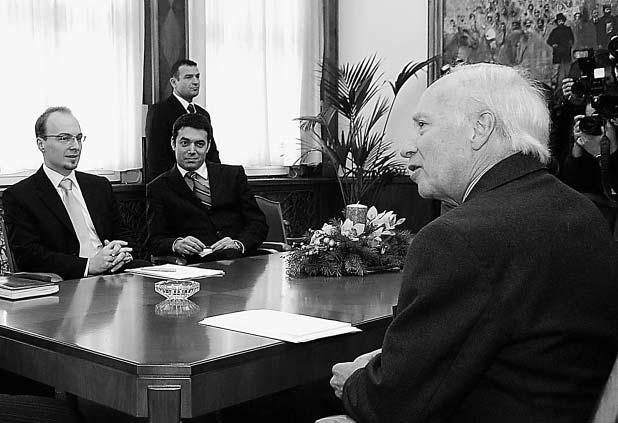 μαύρο κολλέγιο κορίτσια σκατά