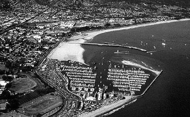 Παράδειγµα θερινού τύπου παραλίας από τη Santa Barbara, U.S.A.
