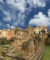 Άφιξη στη Κατάνια και μεταφορά στο Αγκριτζέντο (αρχαίος Ακράγαντας). Στο Αγκριτζέντο θα ξεναγηθούμε στον κυριότερο αρχαιολογικό χώρο της Σικελίας, τη κοιλάδα των Ναών ή «Valle dei Templi».