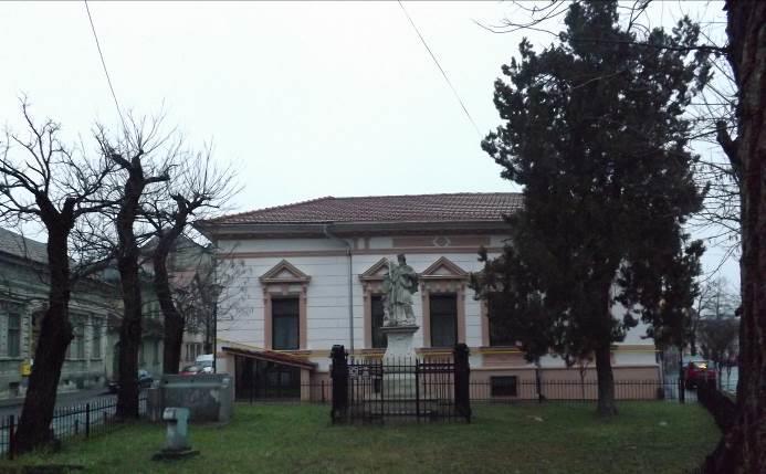 Intre acestea se remarcă Casa Beller (1850) tipică pentru casele barocului târziu