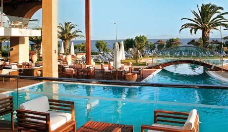 www.hoteloceanis.eu Το ξενοδοχείο βρίσκεται στην πανέμορφη παραλία της Ιξιάς, μόλις 100 μέτρα από την ομώνυμη παραλία.