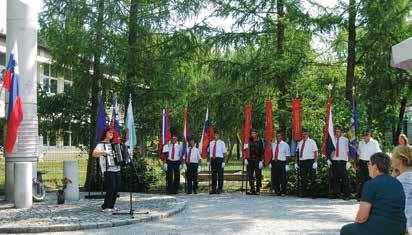 uri s podmladkom, to pomeni, da smo organizirali tekmovanje osnovnošolske mladine četrtih in petih razredov v ristancu.