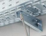 Jgheabul pentru cabluri este aşezat cu perforaţia pe piesa de fixare rapidă şi poziţionat în direcţia corespunzătoare.