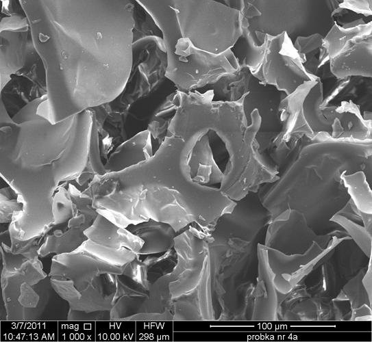 S-a încercat de asemenea să se determine coeficientul lui Poisson cu ajutorul extensometrului multiaxial.