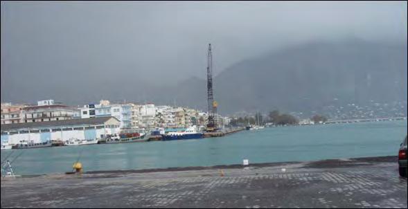 Οι προσπάθειες της θαλάσσιας σύνδεσης με την Κρήτη έχουν ήδη αναφερθεί. Επιπλέον ο δήμος αγόρασε και εγκατέστησε ένα γερανό εδάφους σαν μεταφορτωτική υποδομή του λιμανιού.
