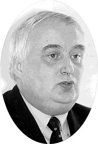 ITINERAR TOPONIMIC Eugen URICARU MOINEȘTI Cînd spui Moinești, gîndul te duce la petrol.